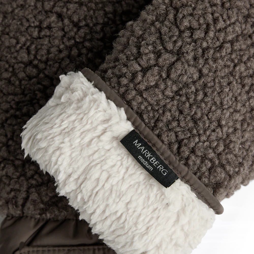 AbbieMBG Mittens - Image 4