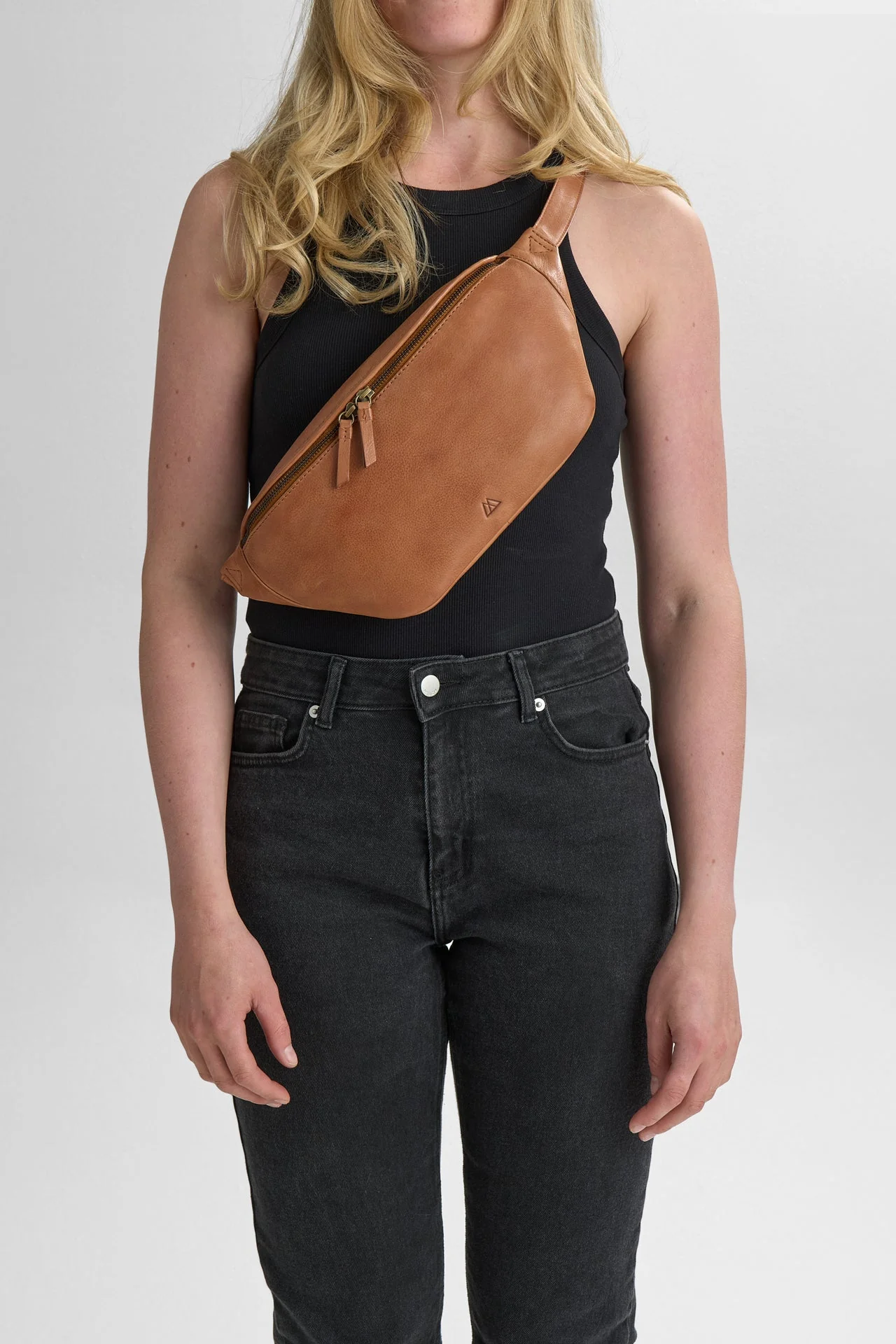 CamdenMBG Bum Bag, Soft Vintage - Image 3