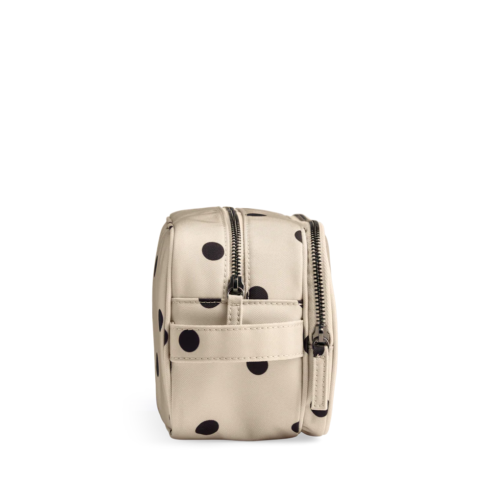CareMBG Toiletry Bag, Recycled - Image 3