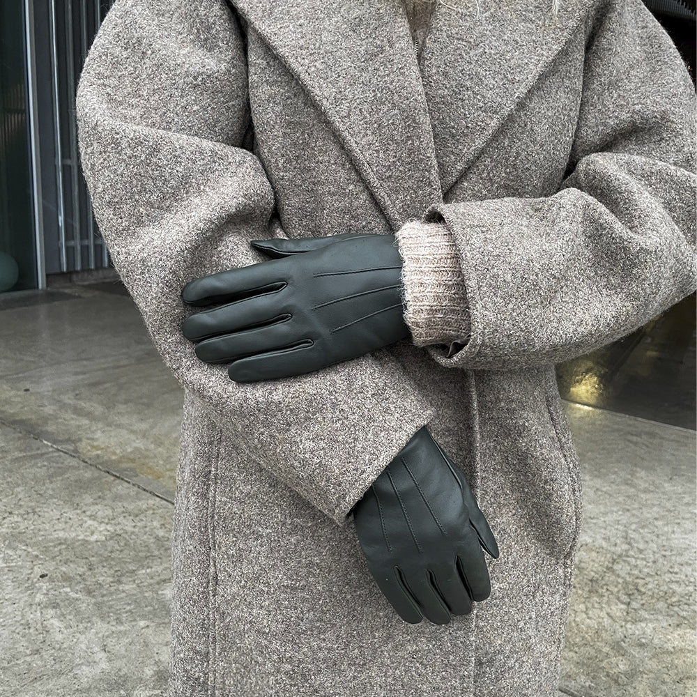 CariannaMBG Glove - Image 3