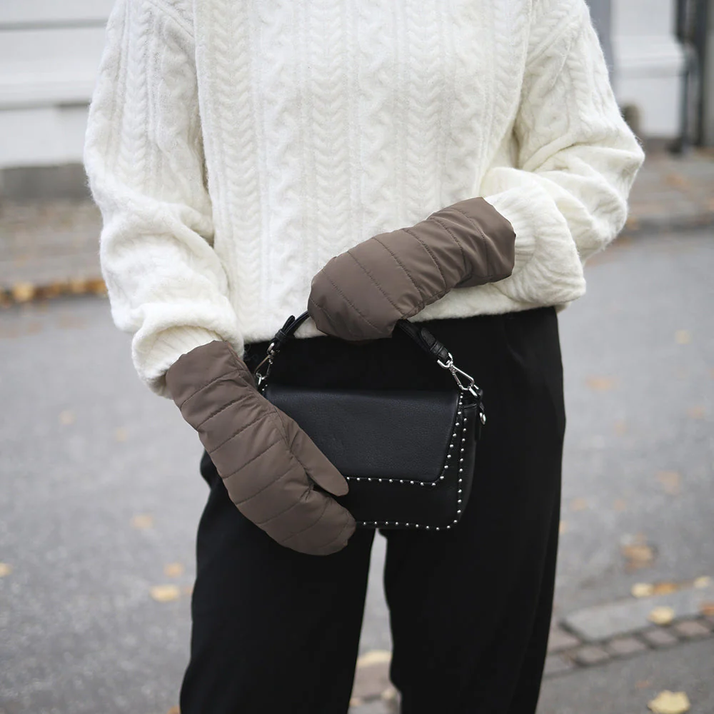 CelinaMBG Mitten - Image 4