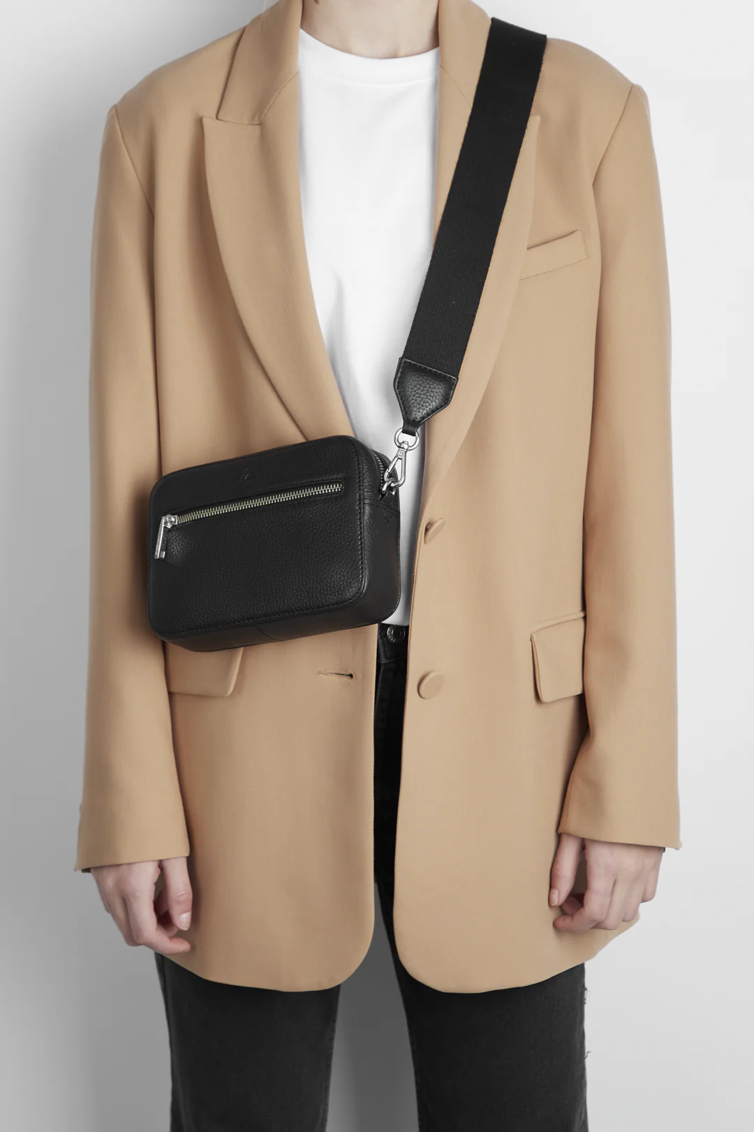 EleaMBG Crossbody Bag, Grain - Image 3