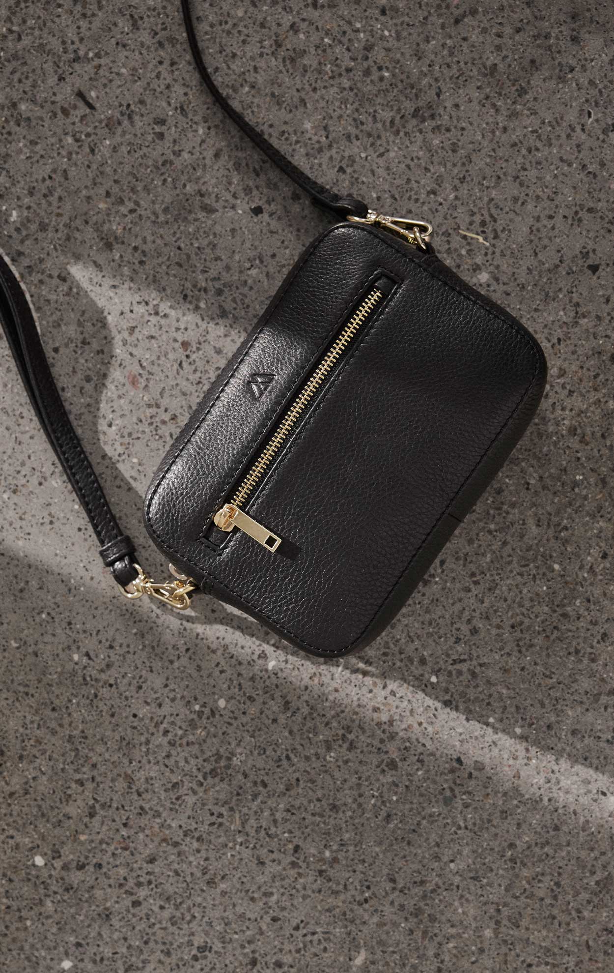 EleaMBG Crossbody Bag, Grain - Image 2