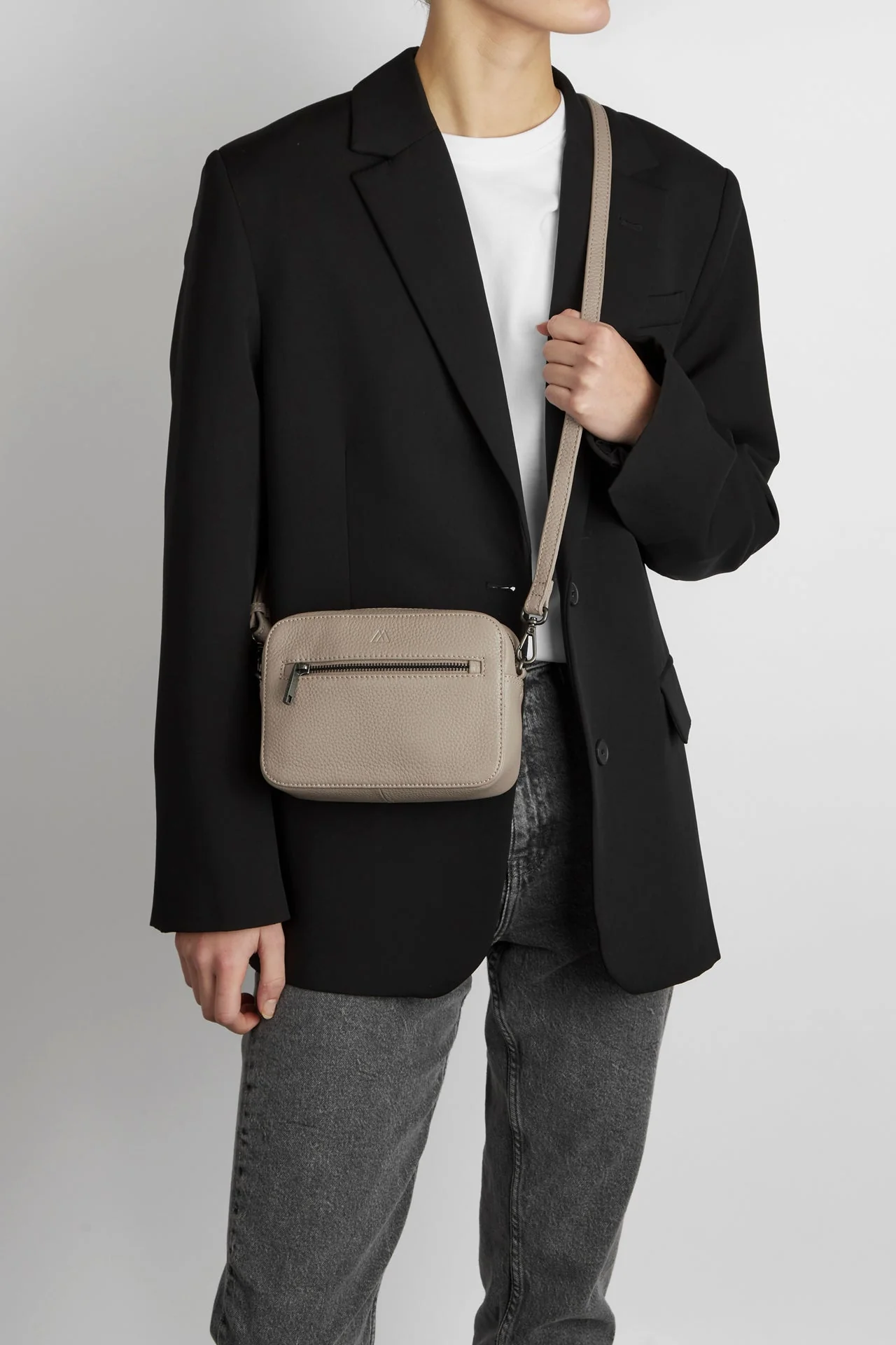 EleaMBG Crossbody Bag, Grain - Image 2