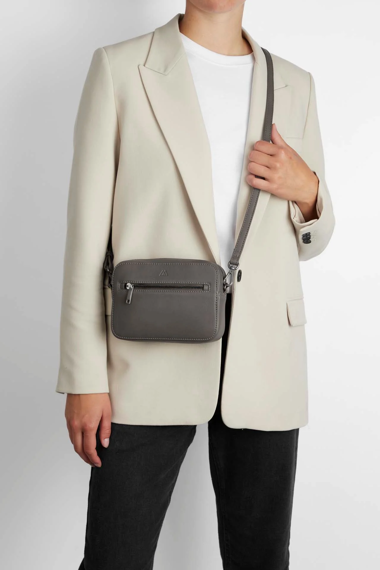 EleaMBG Crossbody Bag - Image 2