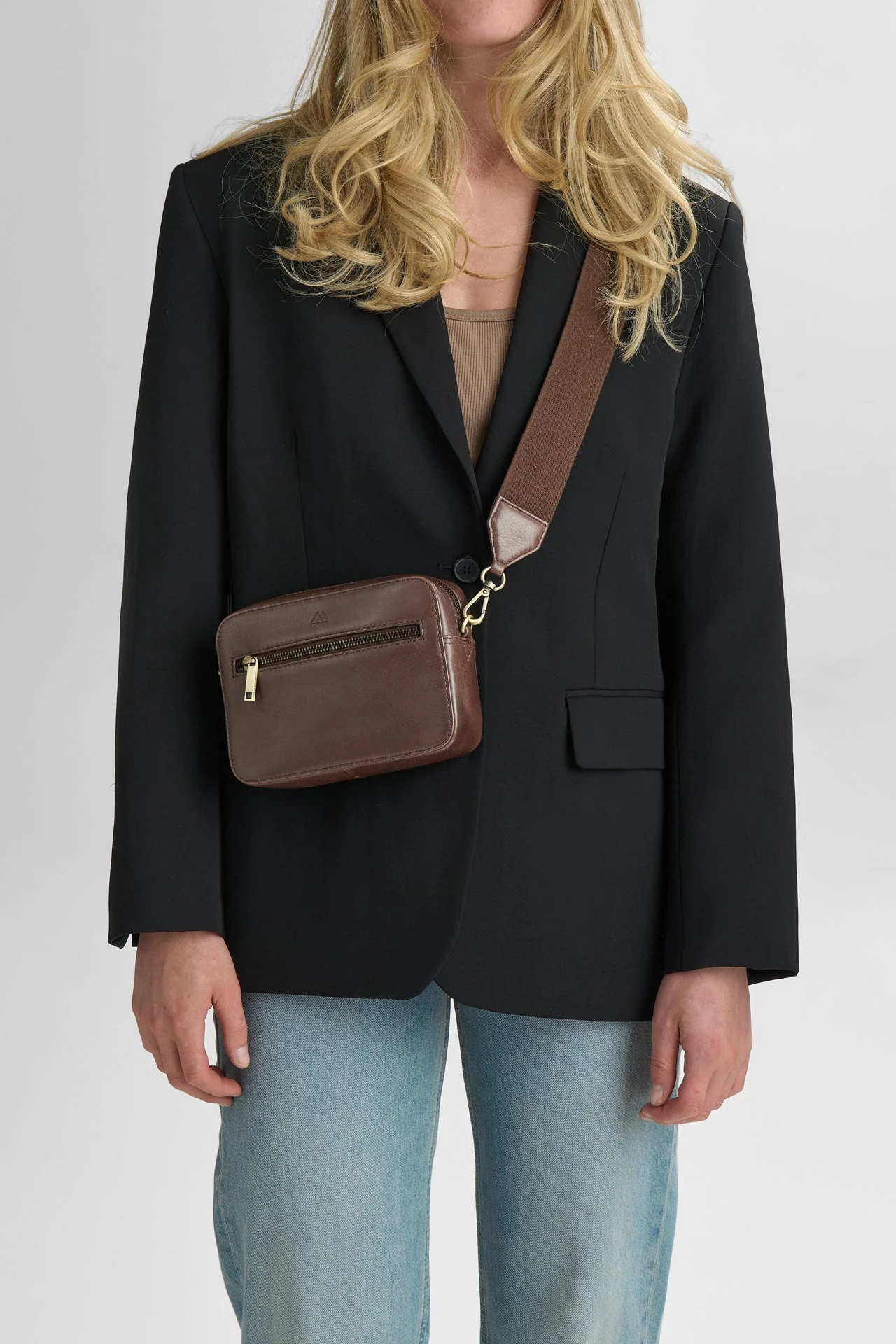 EleaMBG Crossbody Bag, Antique - Image 2