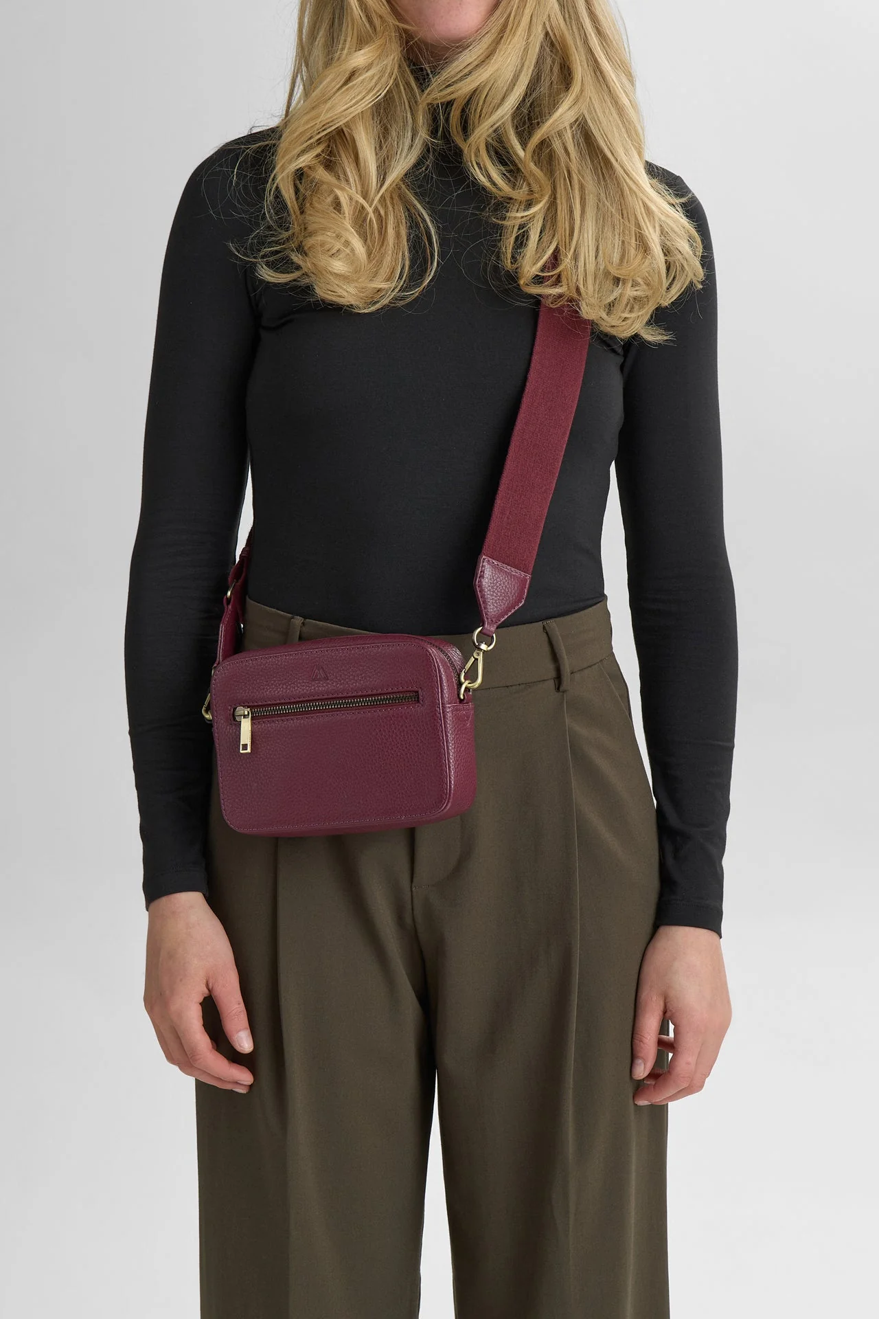 EleaMBG Crossbody Bag, Grain - Image 2