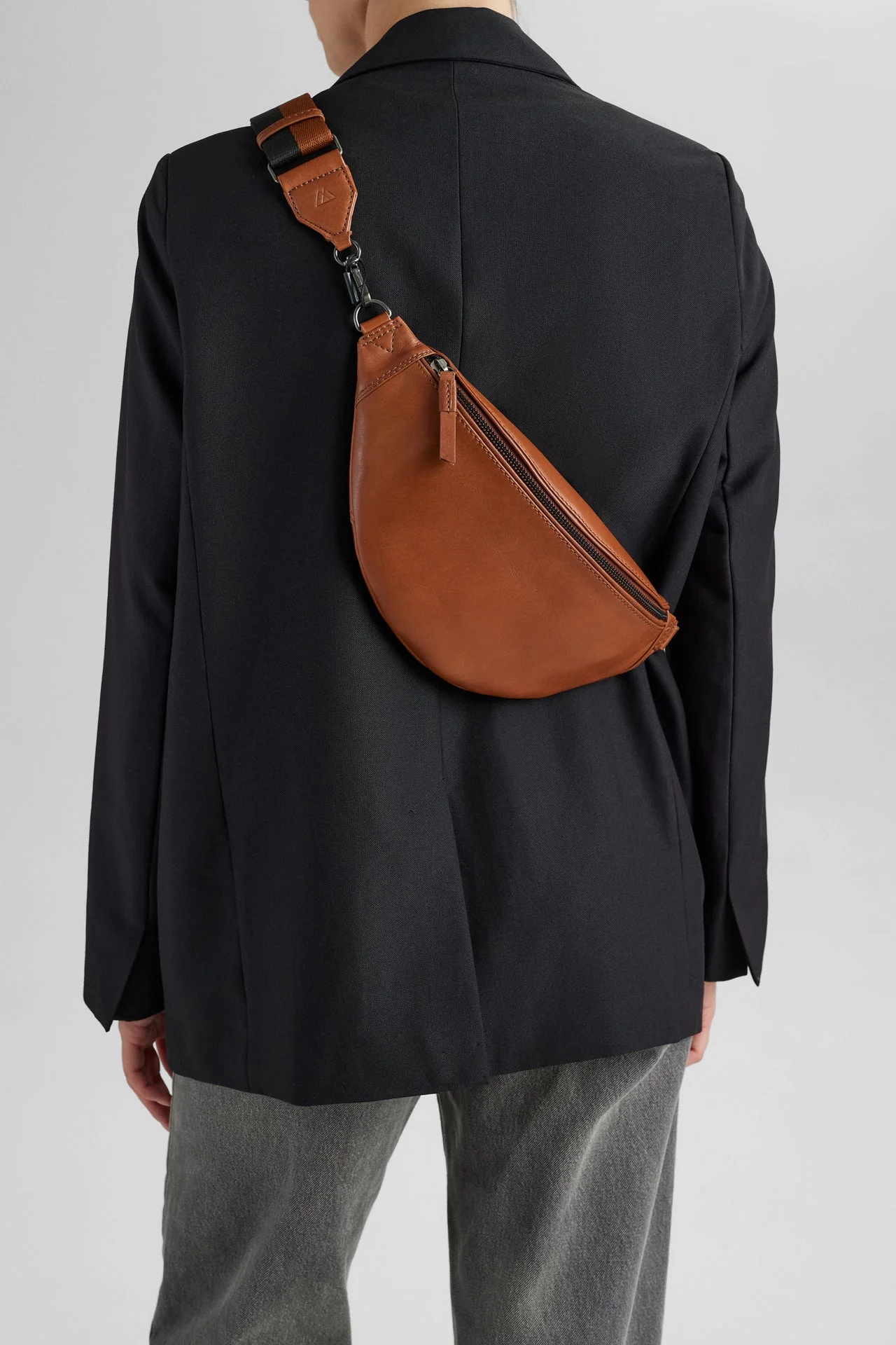 ElinorMBG Bum Bag, Antique - Image 3