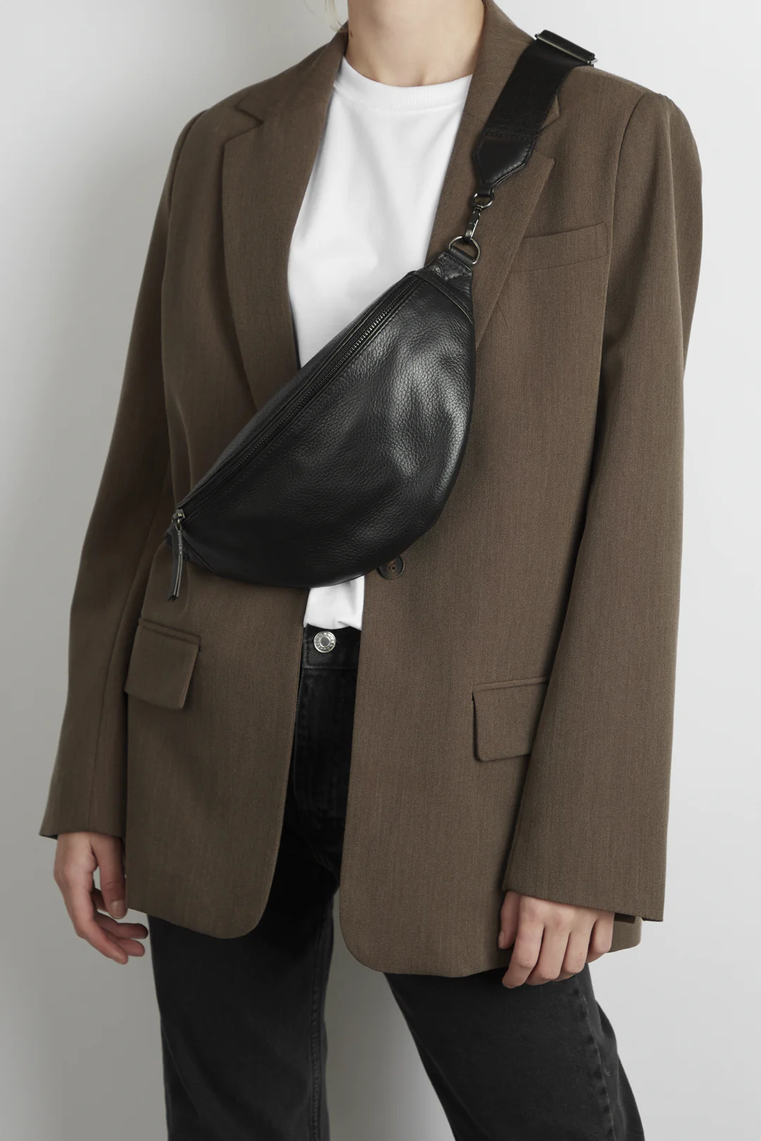 ElinorMBG Bum Bag, Grain - Image 3