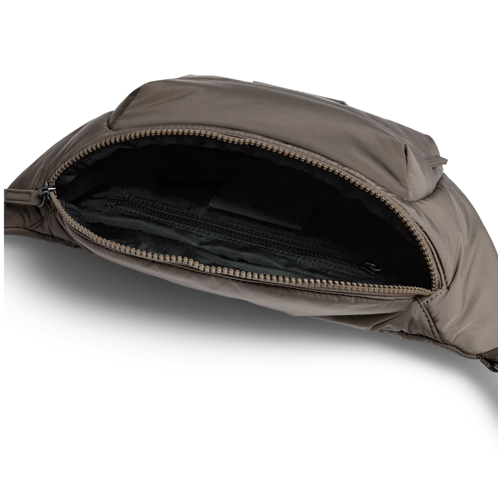 FameMBG Bum bag, Recycled - Image 7