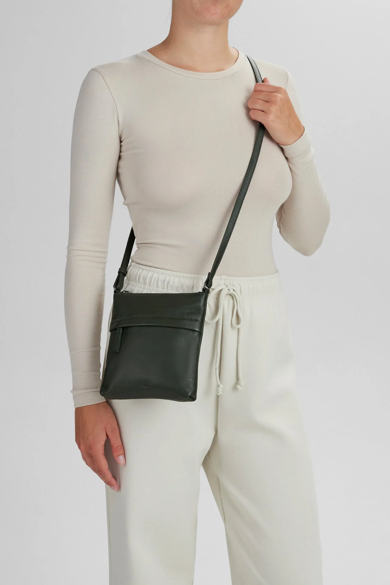 GenieMBG Crossbody Bag - Image 2