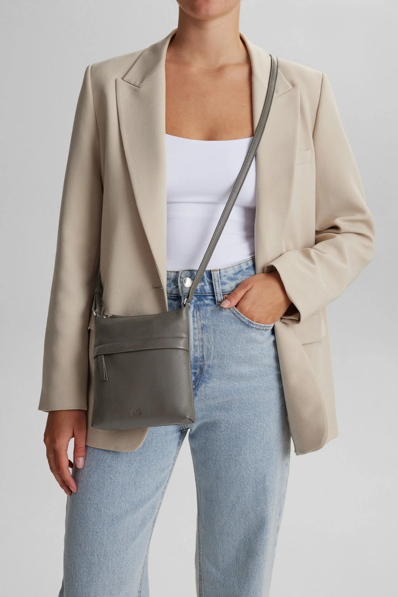GenieMBG Crossbody Bag - Image 2