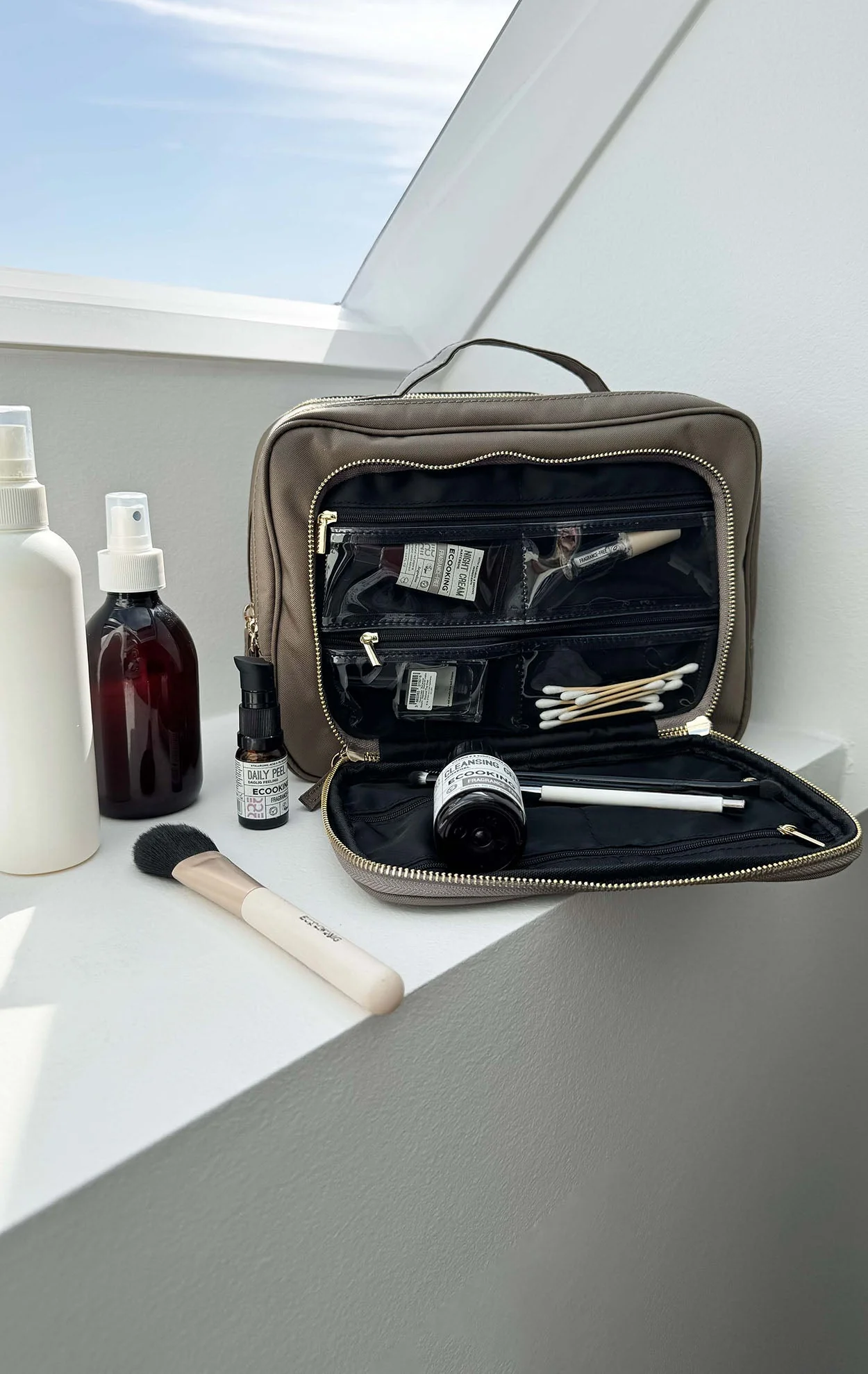 GuardMBG Toiletry Bag, Recycled - Image 3
