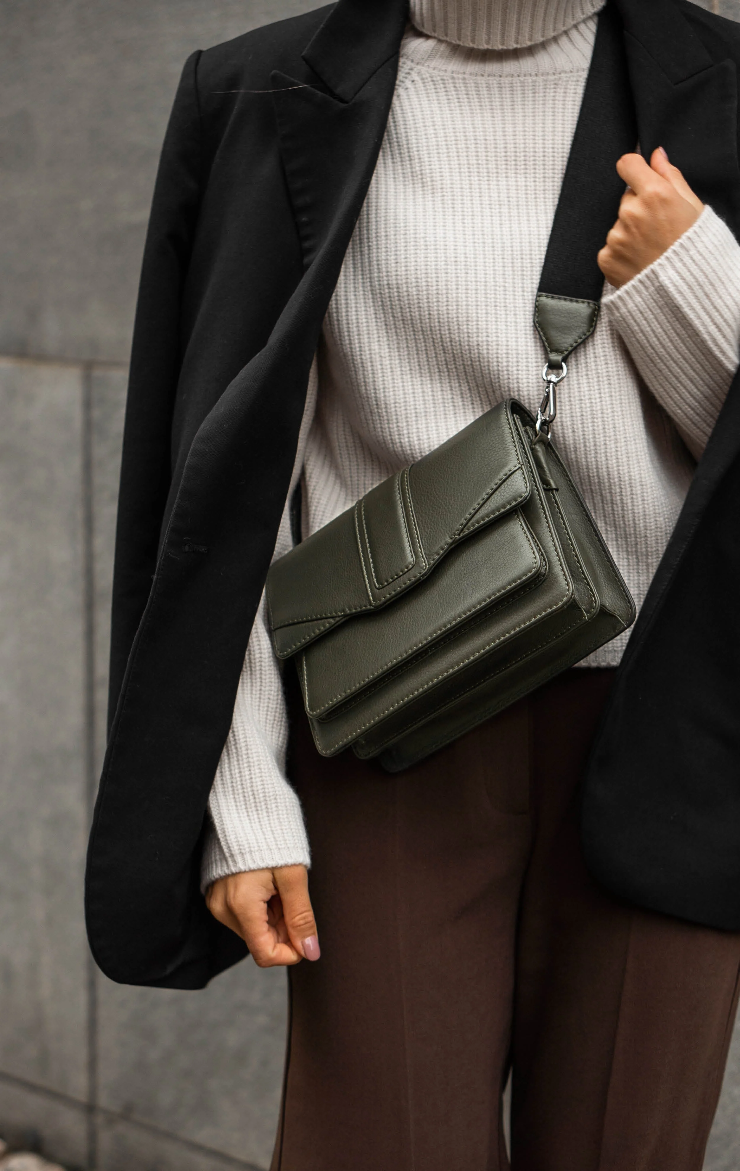 JaneMBG Crossbody Bag, Grain - Image 4