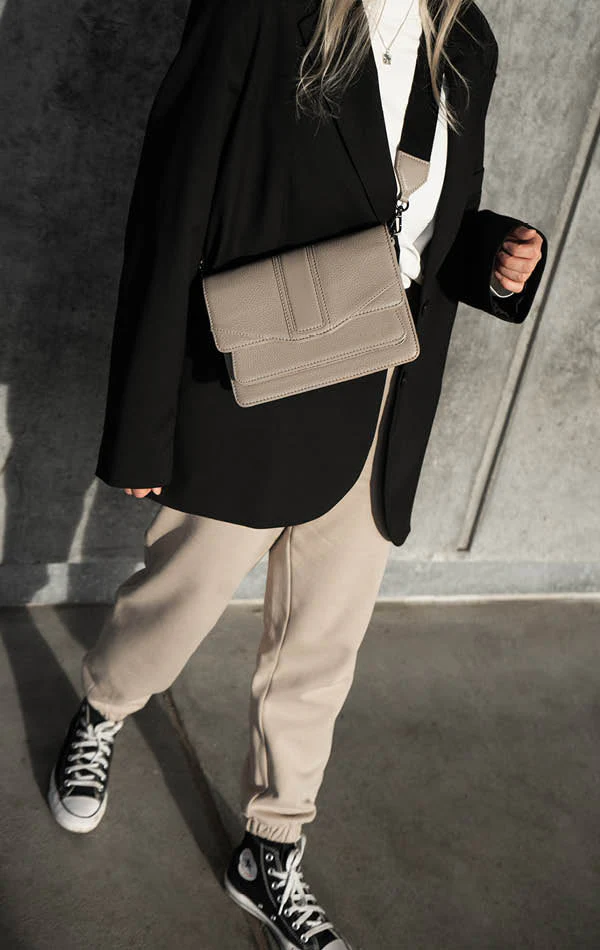 JaneMBG Crossbody Bag, Grain - Image 2