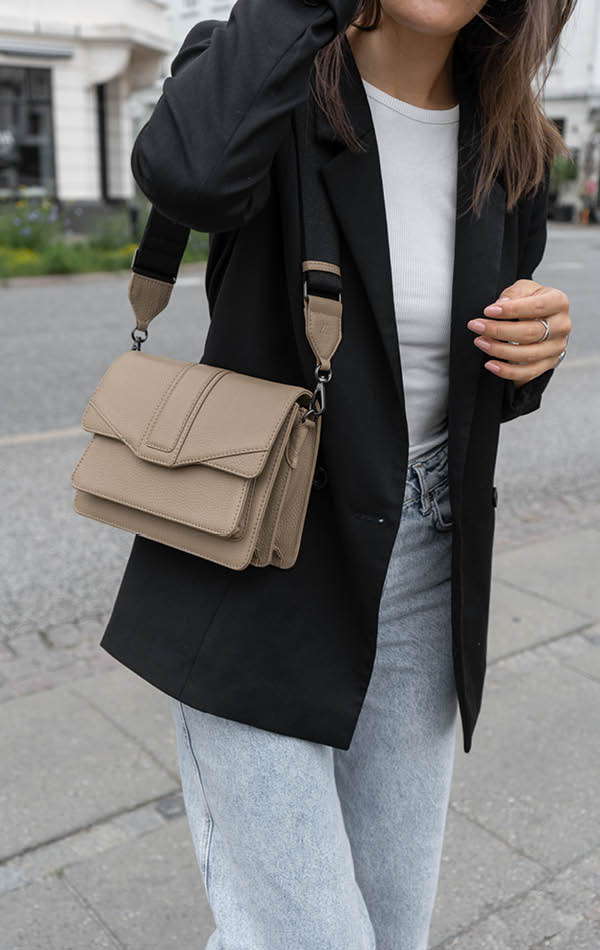 JaneMBG Crossbody Bag, Grain - Image 3