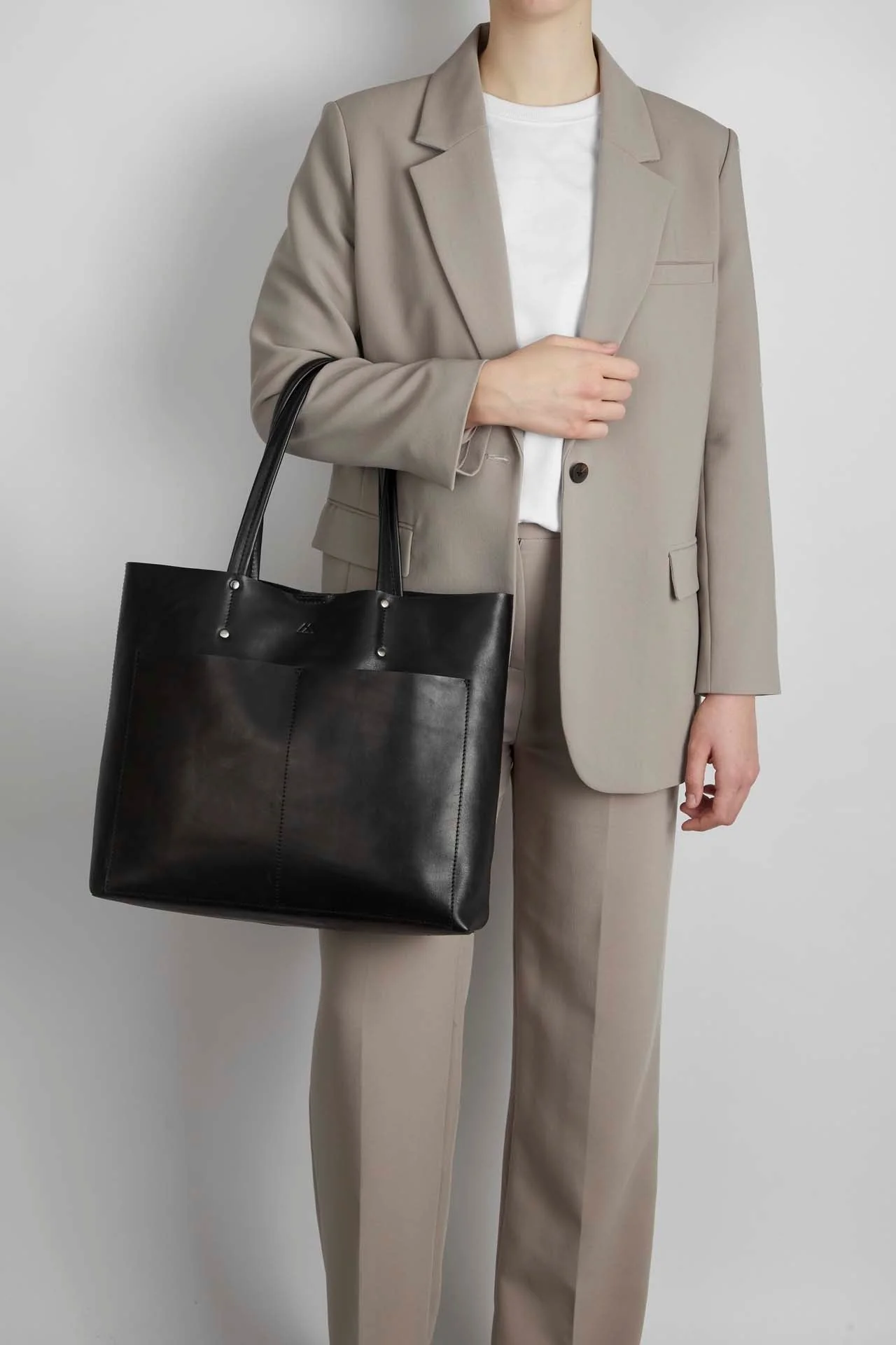 JaydaMBG Shopper, Antique - Image 4
