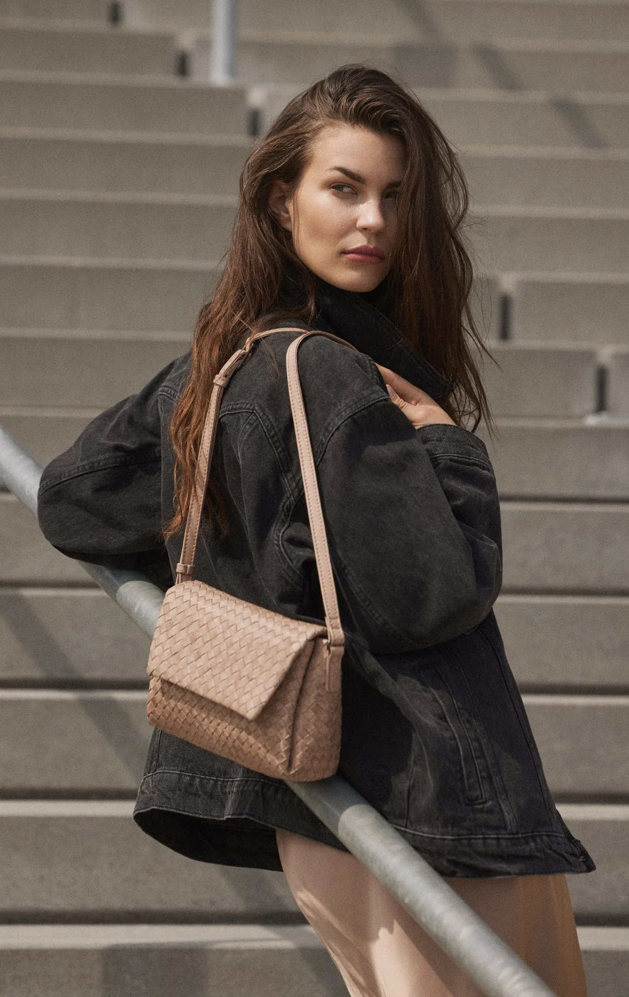 JulesMBG Crossbody Bag, Weave - Image 2