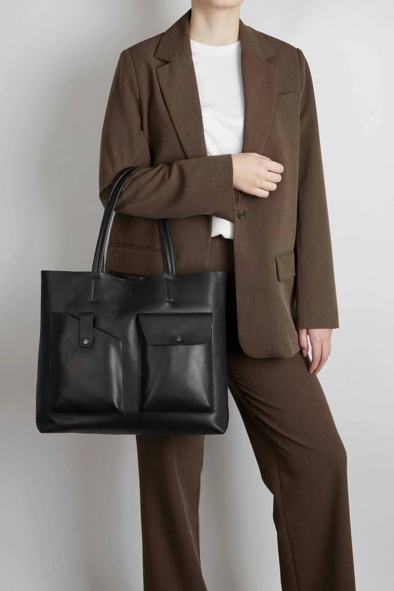 KeevaMBG Shopper, Antique - Image 3
