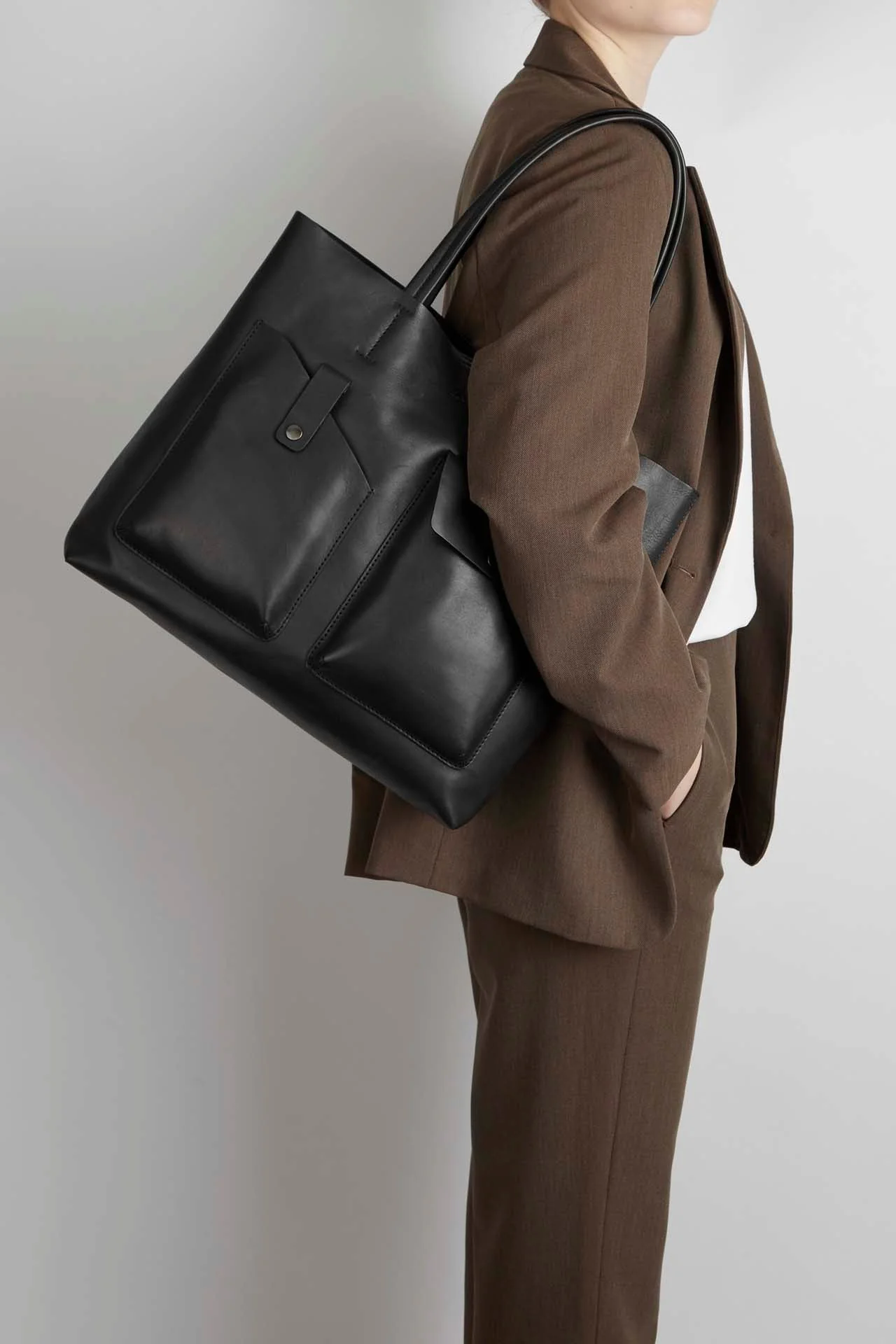 KeevaMBG Shopper, Antique - Image 4