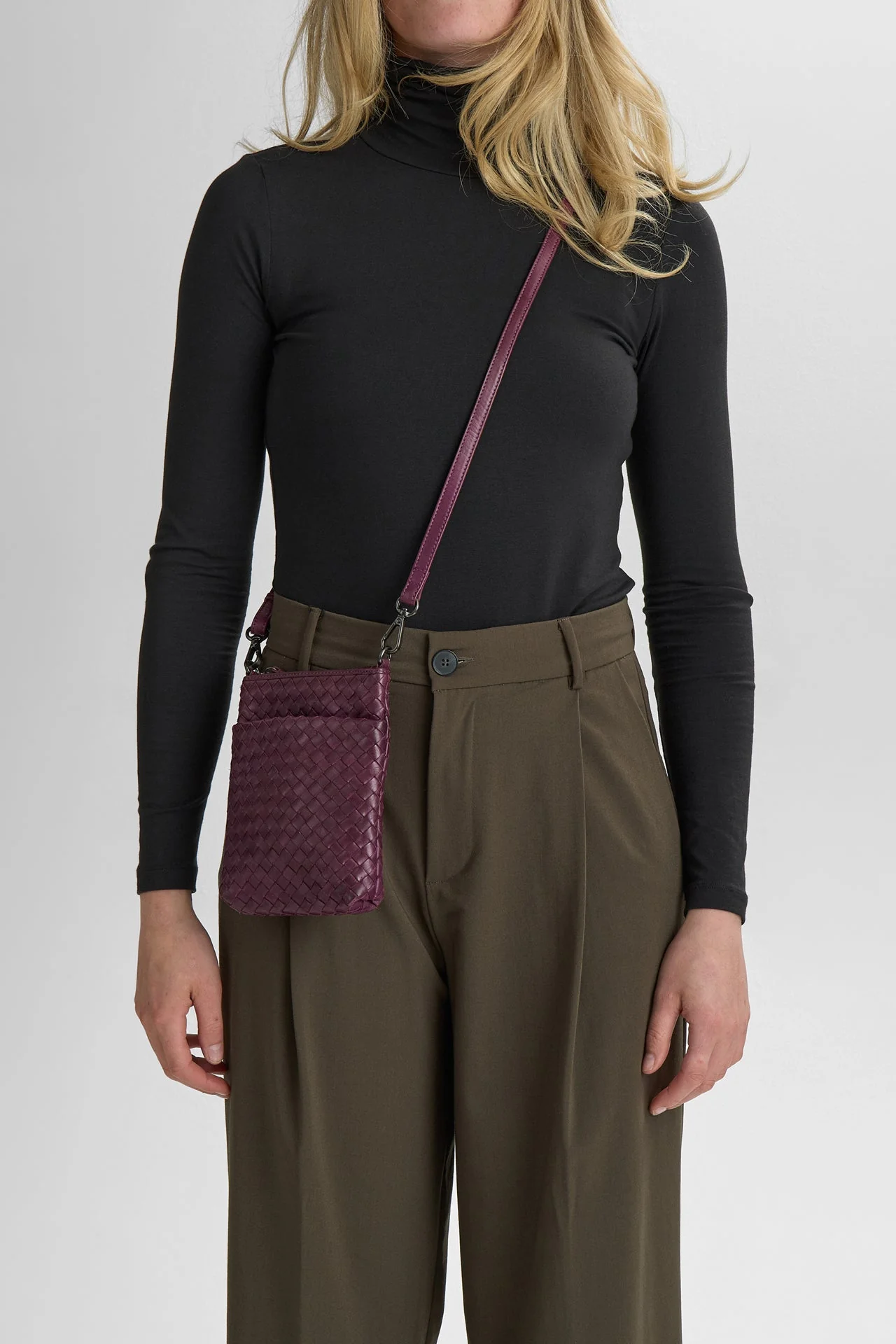 MaiaMBG Phone Bag, Weave - Image 2