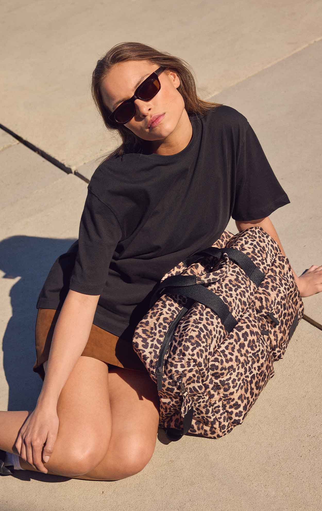MoreMBG Leopard Weekend Bag, Recycled - Image 4