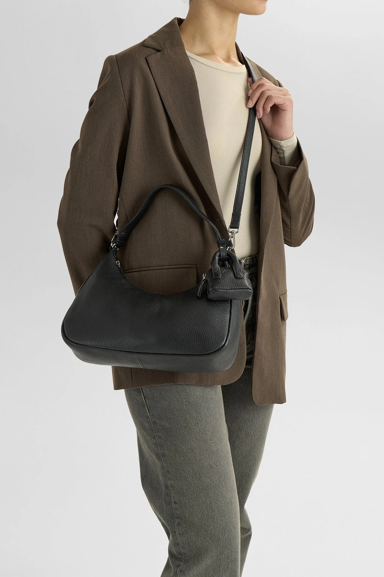 QuincyMBG Crossbody Bag, Grain - Image 3