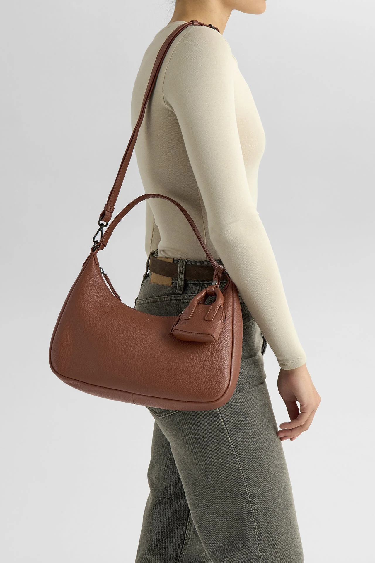 QuincyMBG Crossbody Bag, Grain - Image 3