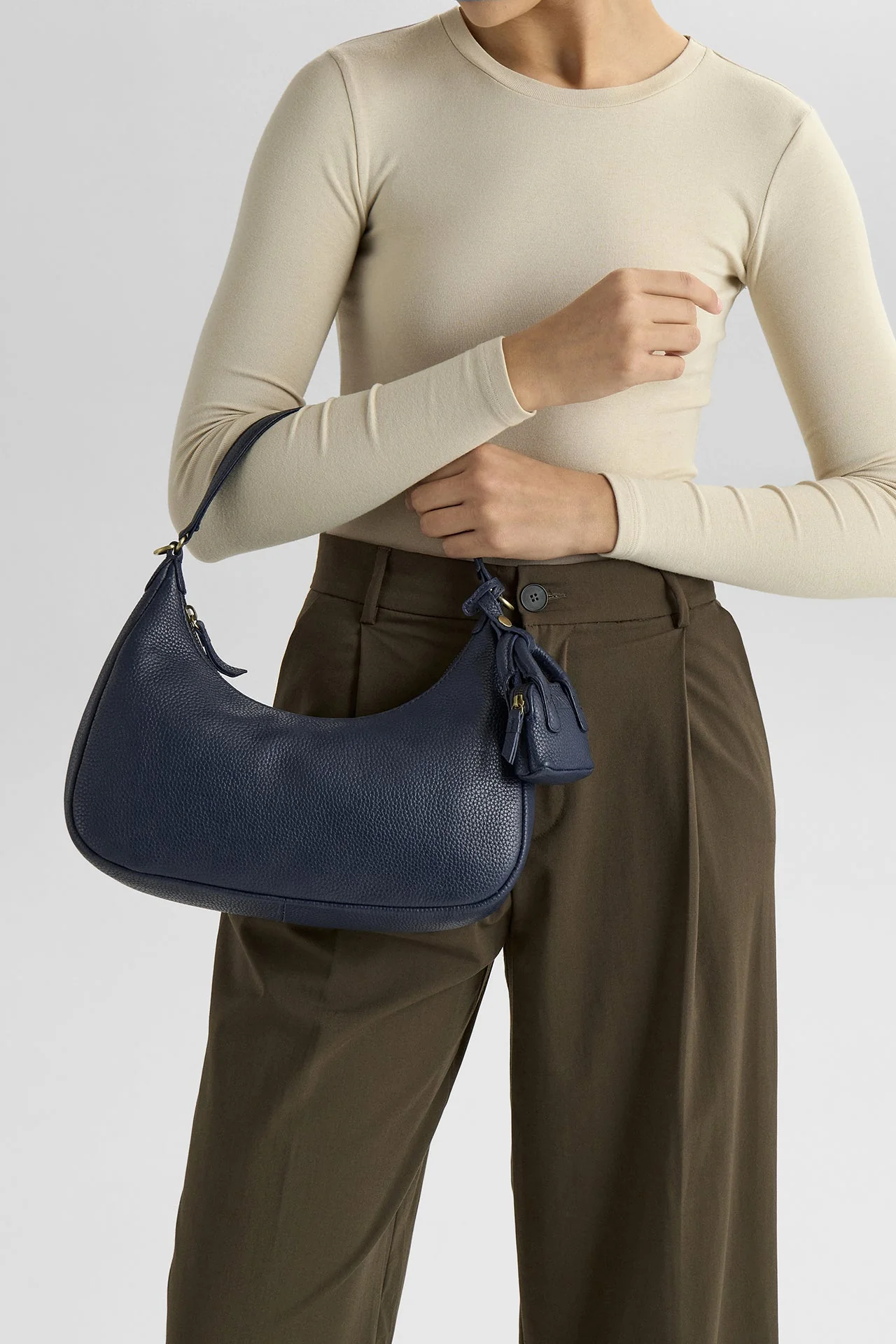 QuincyMBG Crossbody Bag, Grain - Image 2