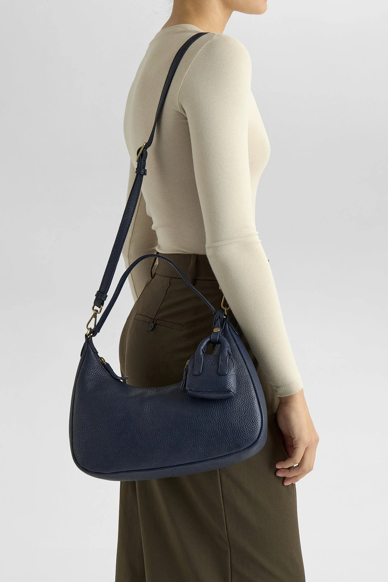 QuincyMBG Crossbody Bag, Grain - Image 3