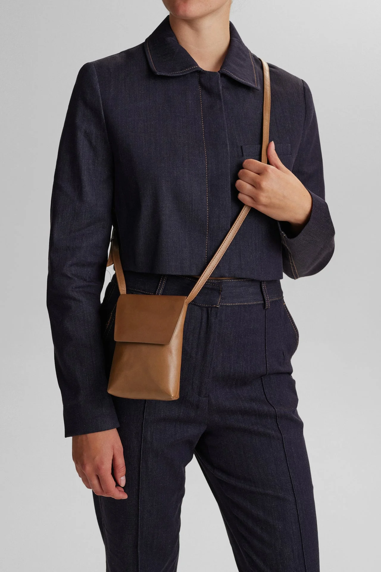 RaveaMBG Phone bag, Antique - Image 2