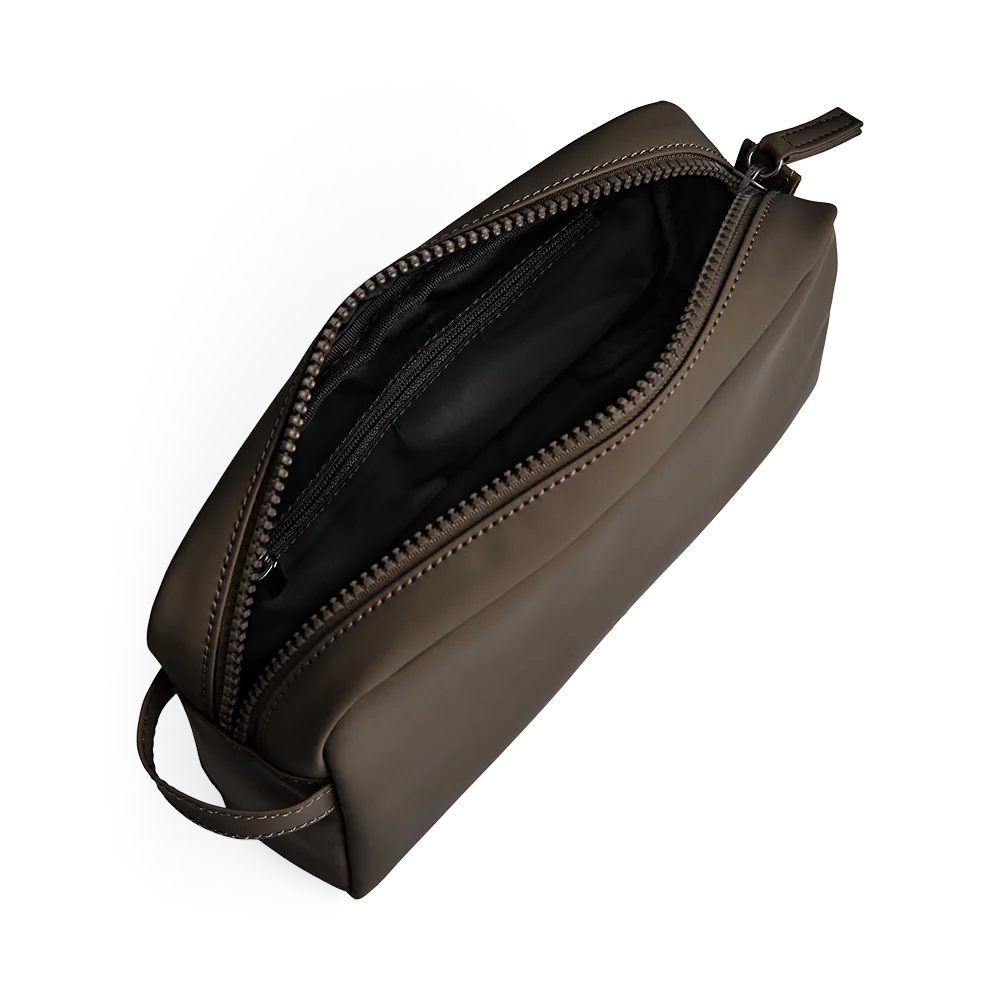 RefreshMBG Toiletry Bag, Rubber - Image 5