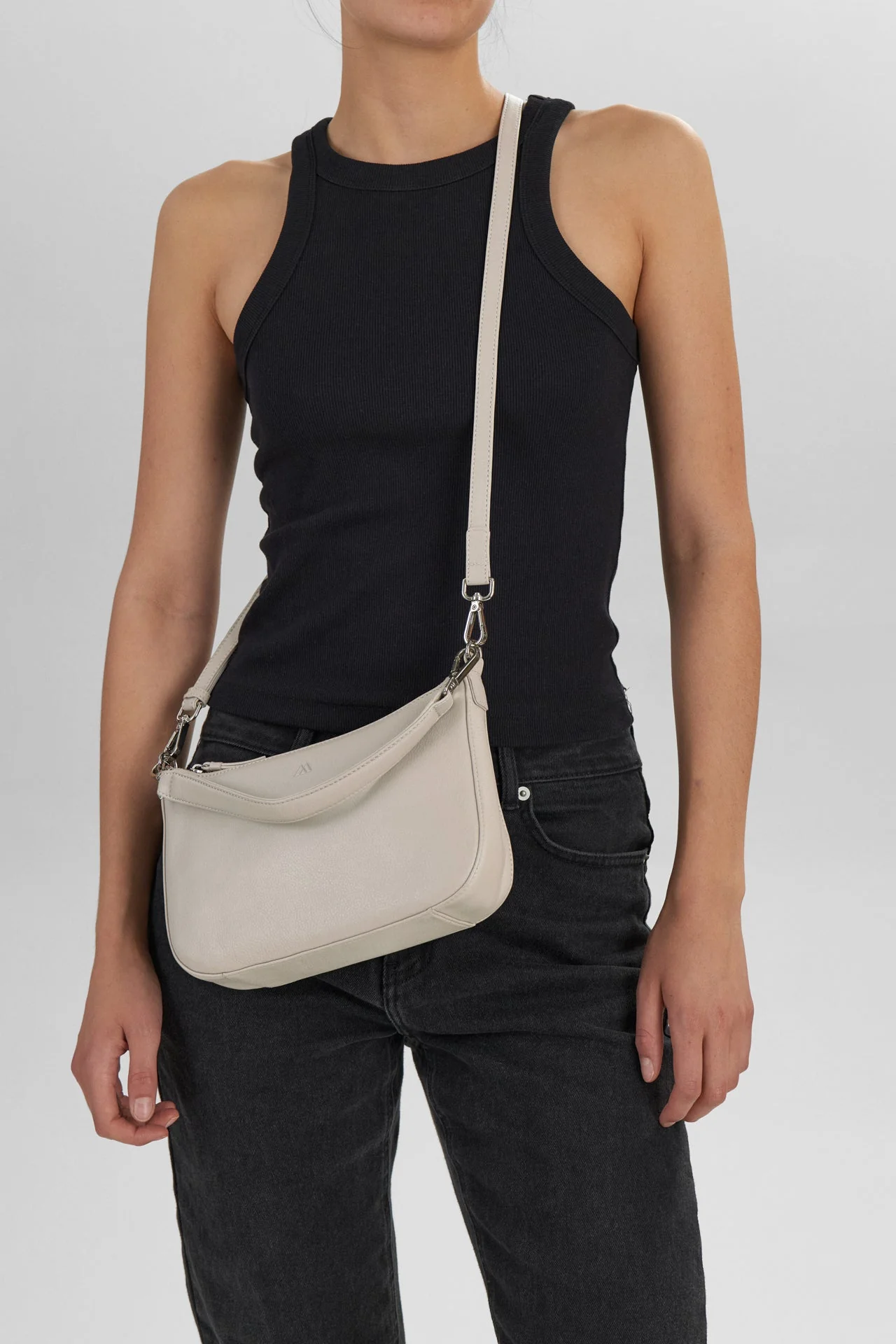 RemonaMBG Crossbody Bag - Image 2