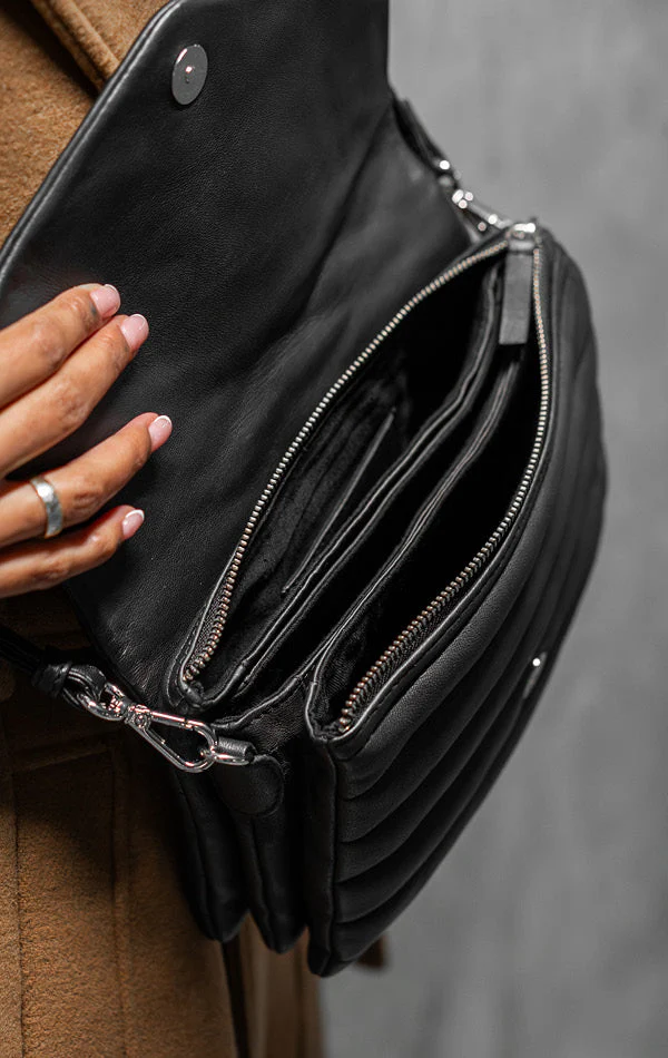 SusanaMBG Puffer Crossbody Bag - Image 3