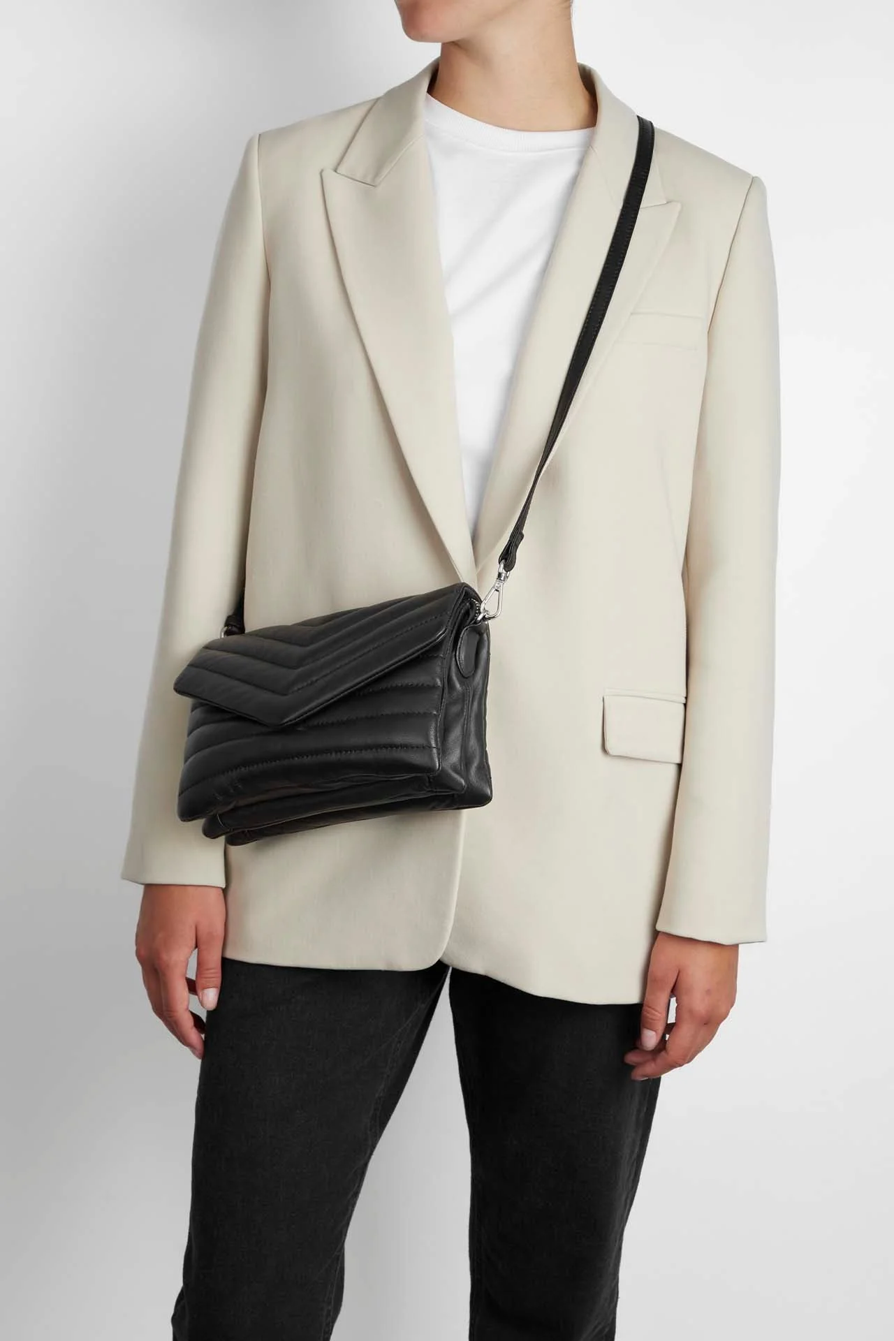 SusanaMBG Puffer Crossbody Bag - Image 4