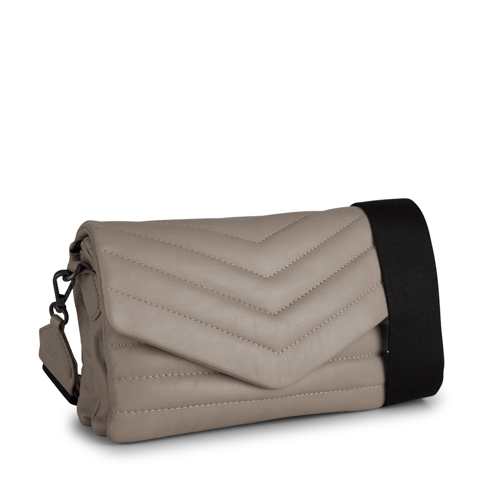 SusanaMBG Puffer Crossbody Bag - Image 4