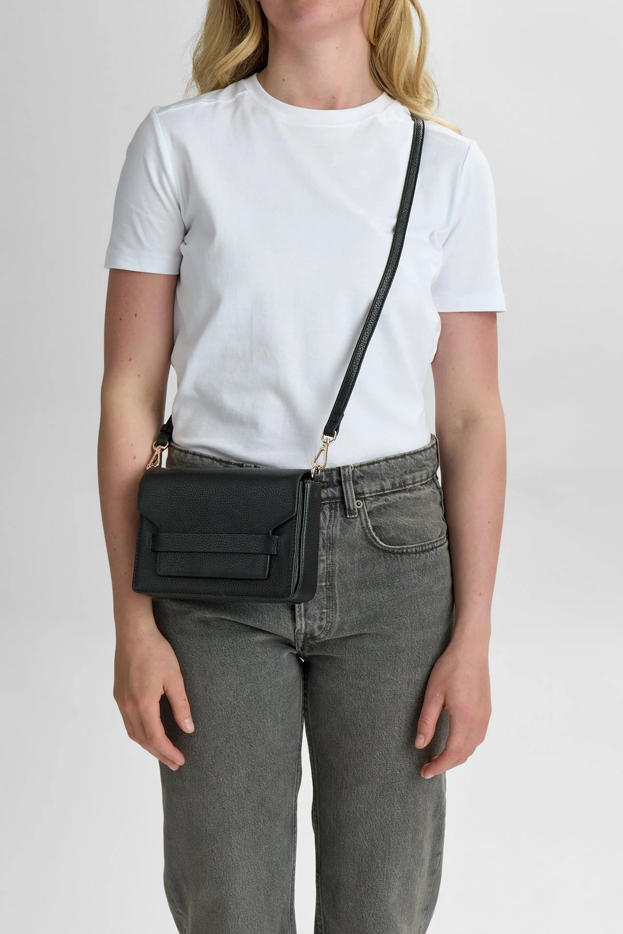 VanyaMBG Crossbody Bag, Grain - Image 3