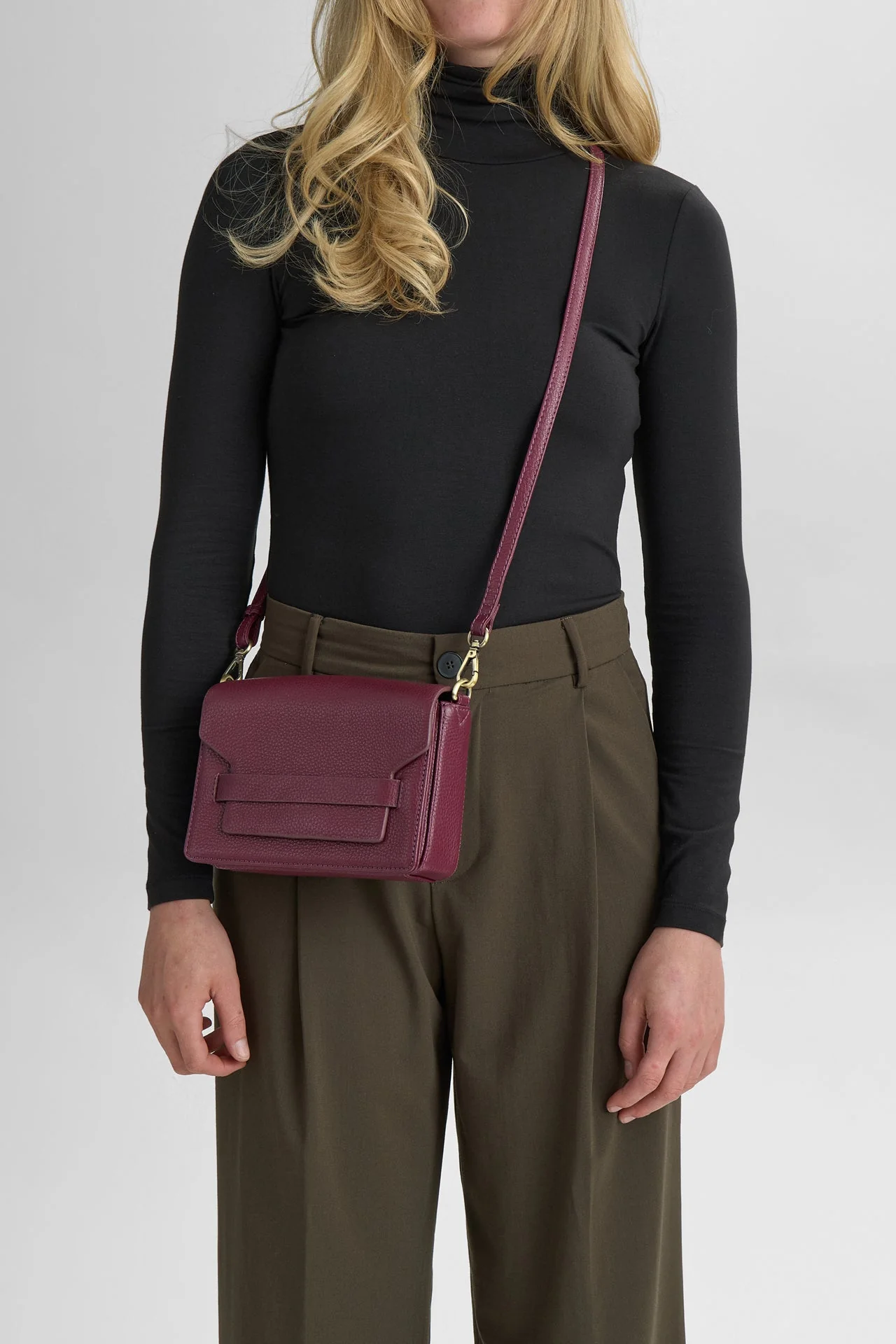 VanyaMBG Crossbody Bag, Grain - Image 2