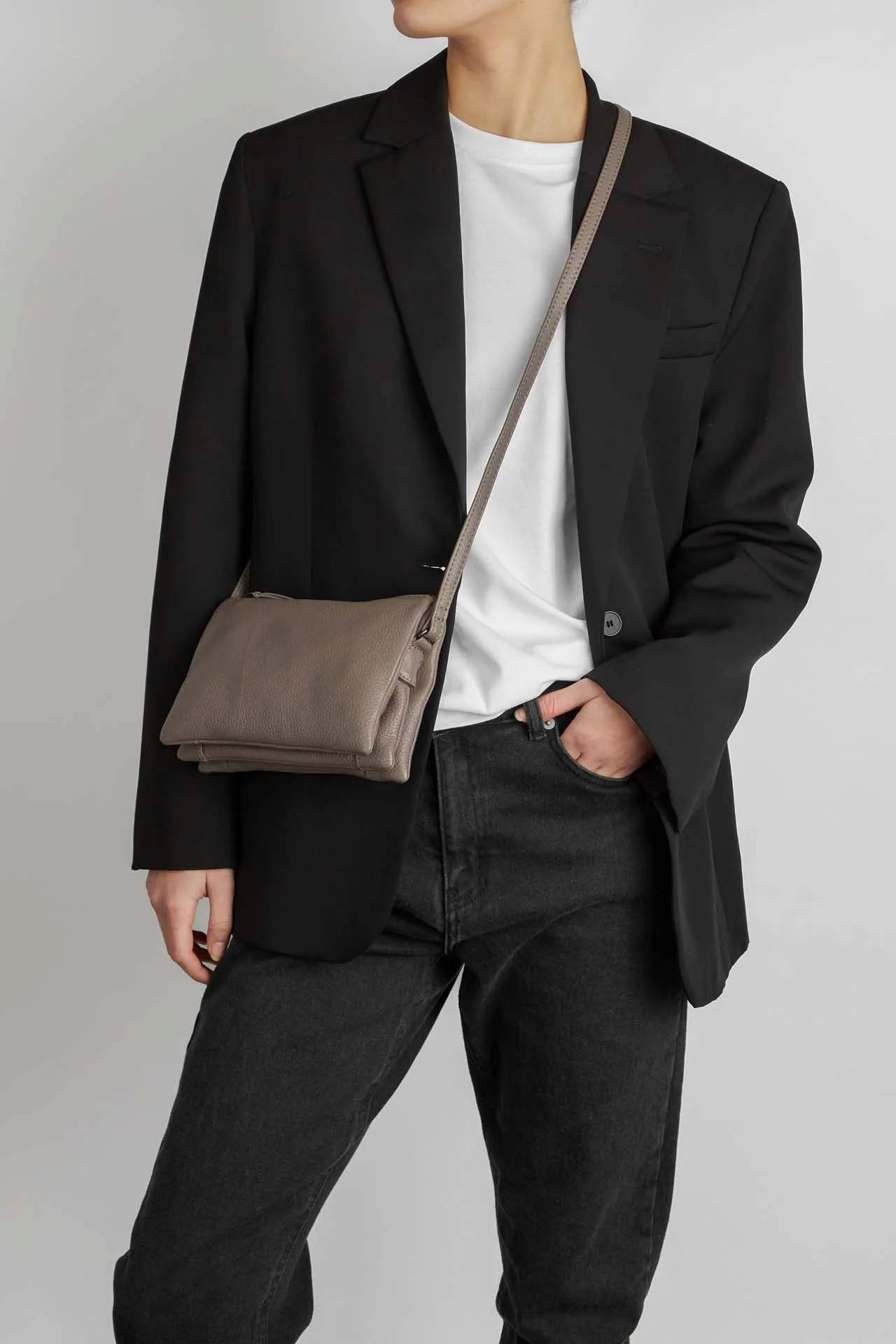 VeraMBG Crossbody Bag, Grain - Image 2