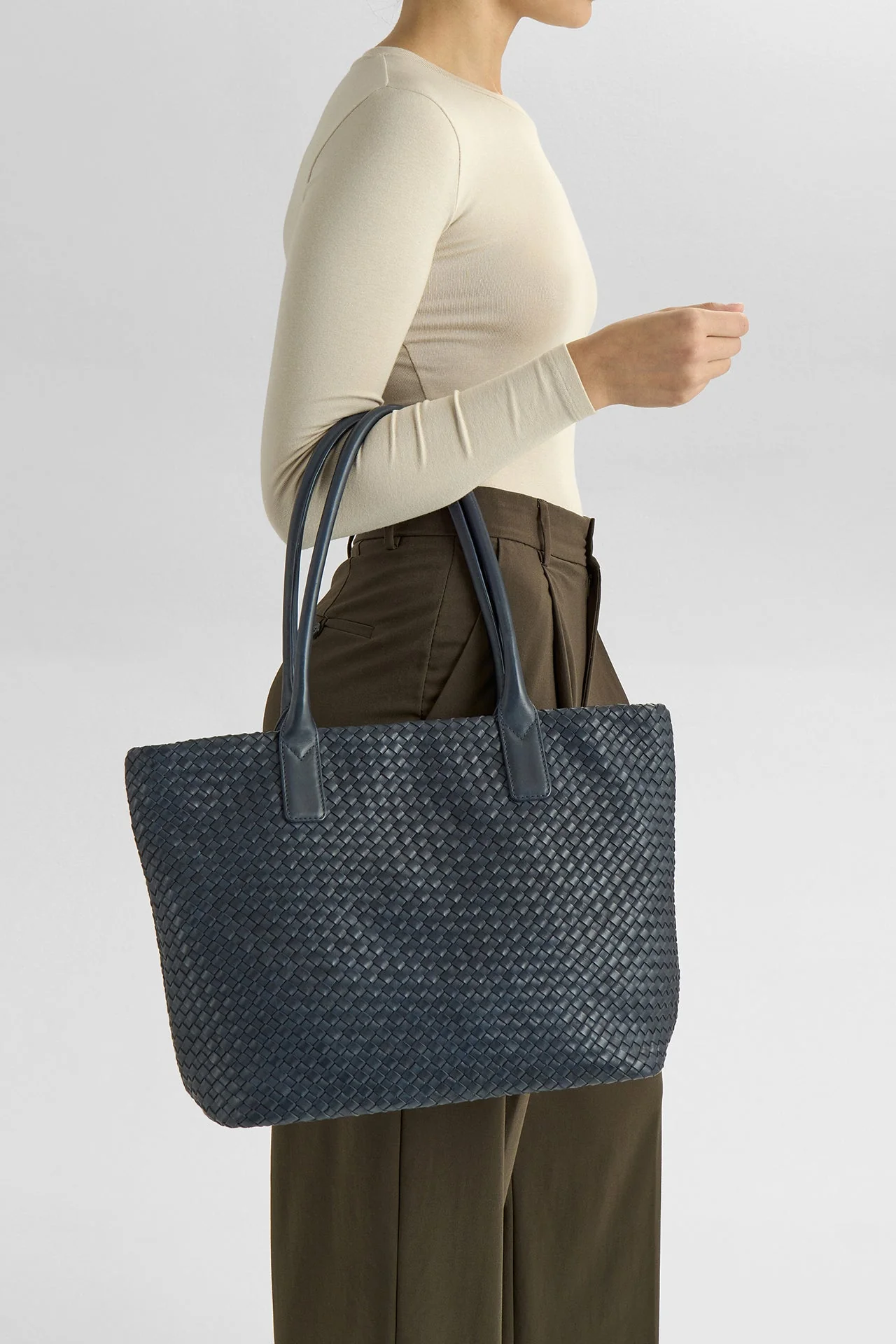 WrenMBG Shopper, Weave - Image 2
