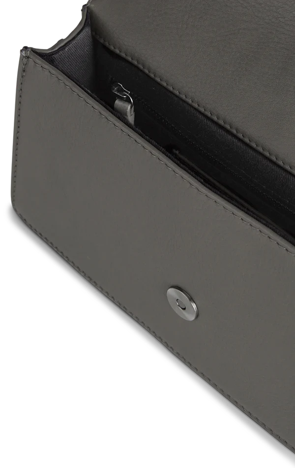 ZoeMBG Crossbody Bag - Image 10